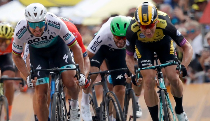 Saganovi ušlo víťazstvo v 1.etape na Tdf iba o centimetre